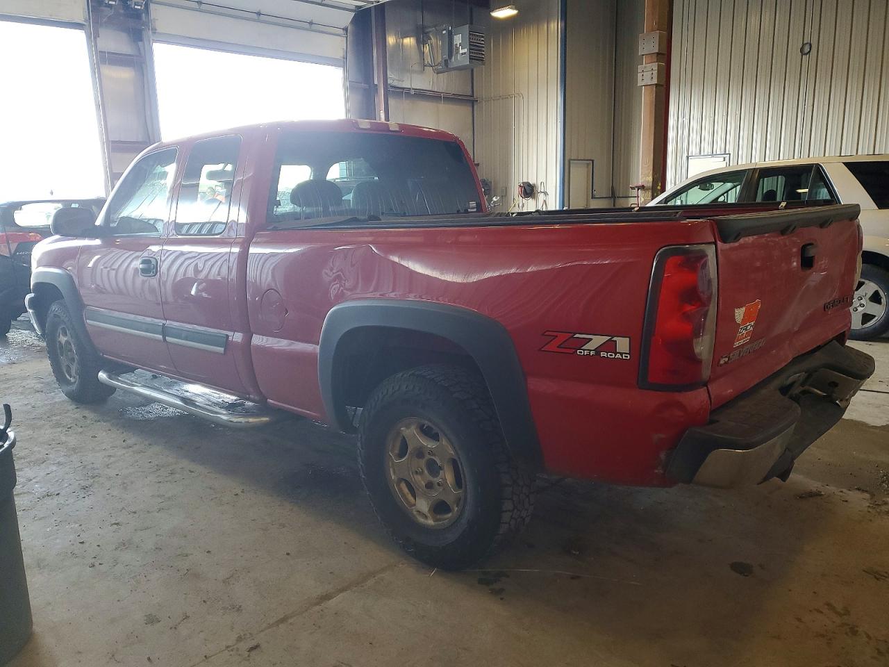 2004 CHEVROLET SILVERADO K1500 photo 2