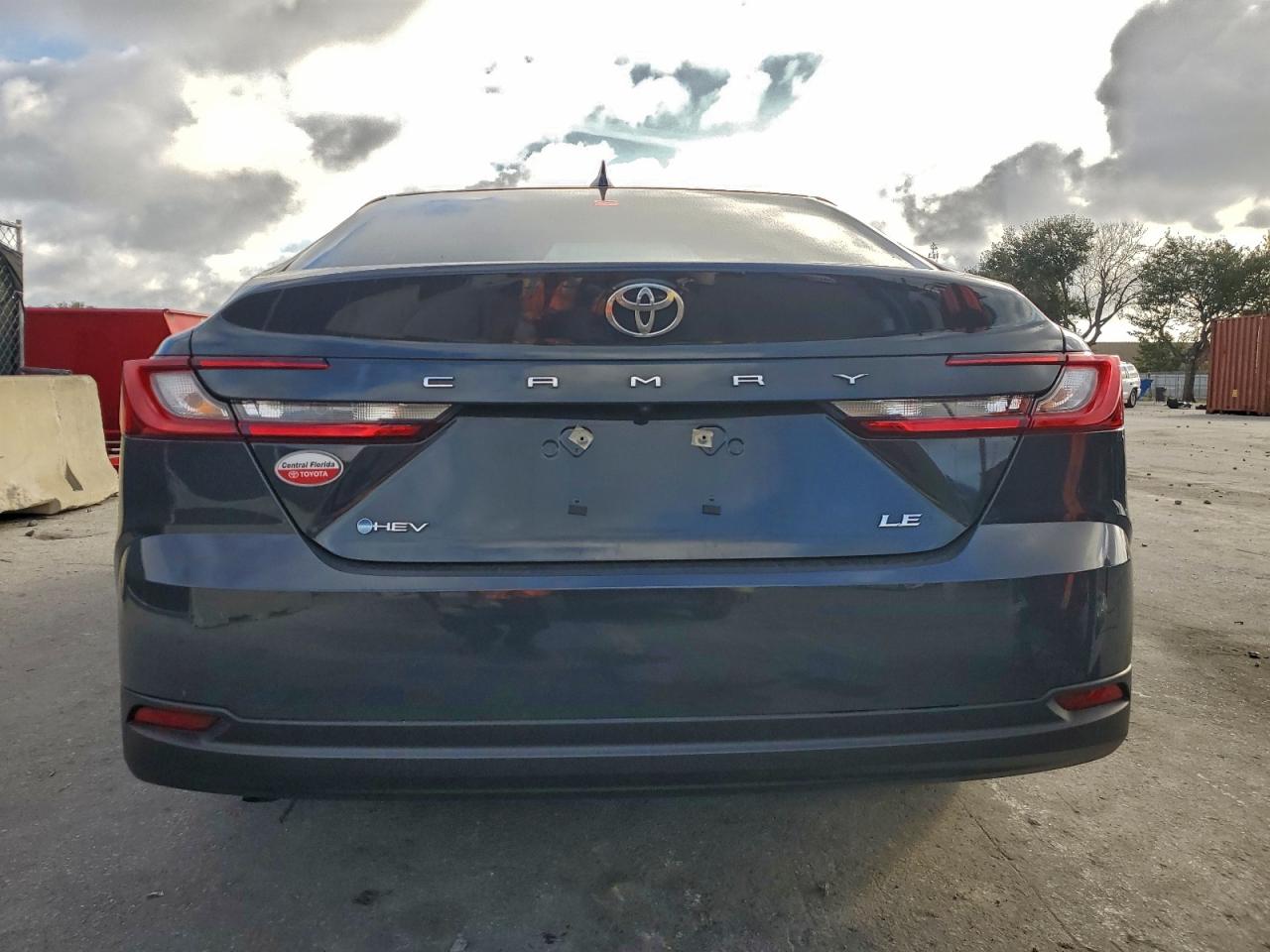 2025 TOYOTA CAMRY XSE photo 6