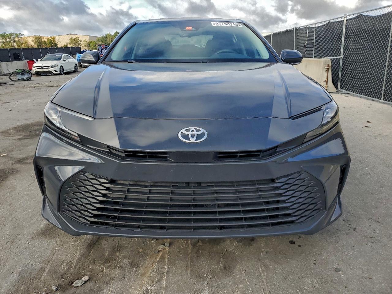2025 TOYOTA CAMRY XSE photo 5