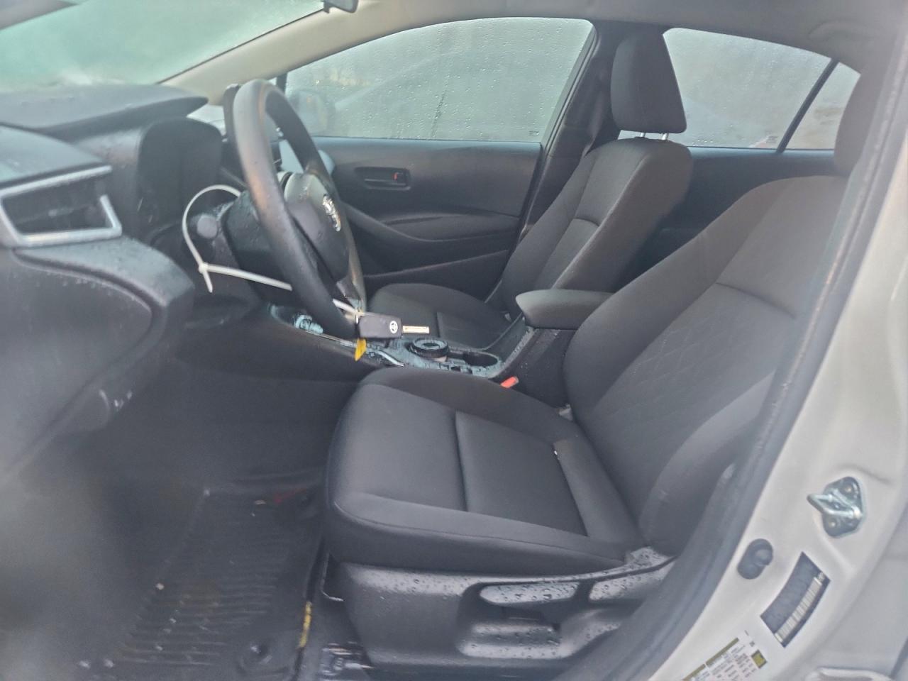 2025 TOYOTA COROLLA LE photo 7