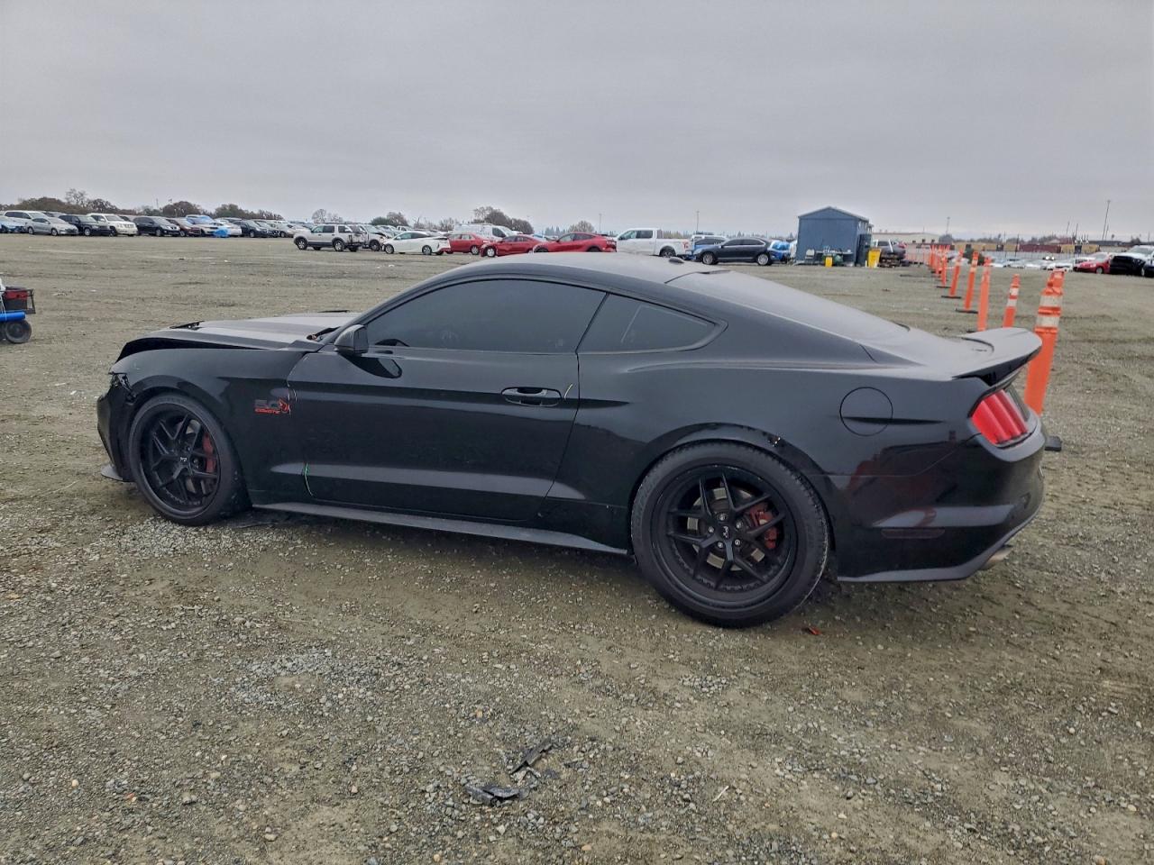 2015 FORD MUSTANG GT photo 2