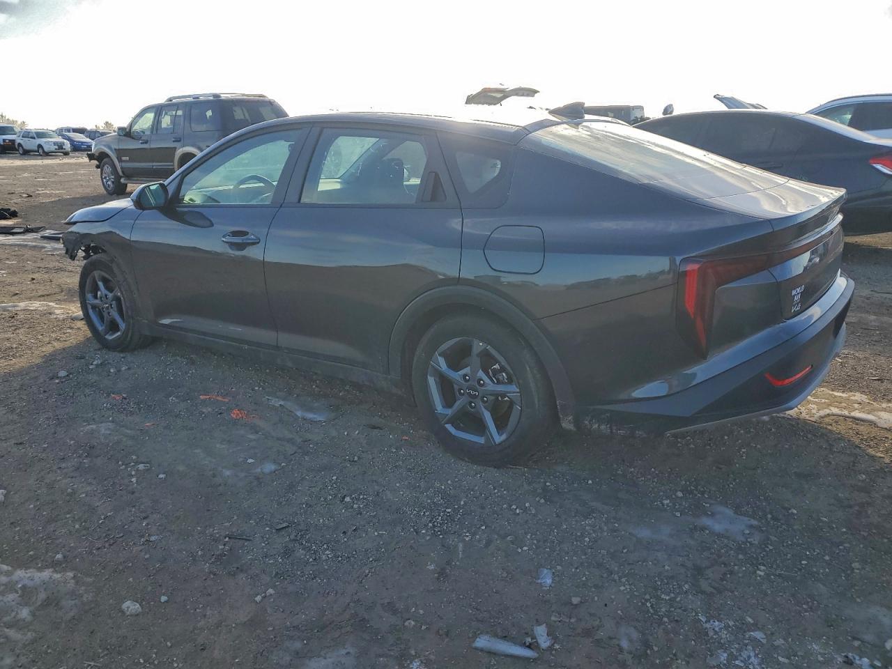 2025 KIA K4 LX photo 2