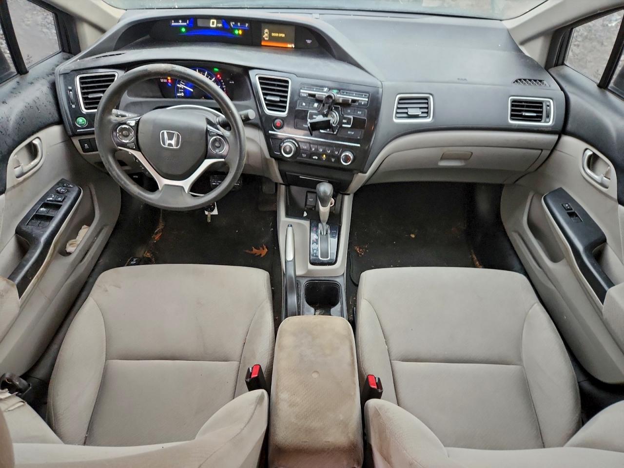 2013 HONDA CIVIC LX photo 8