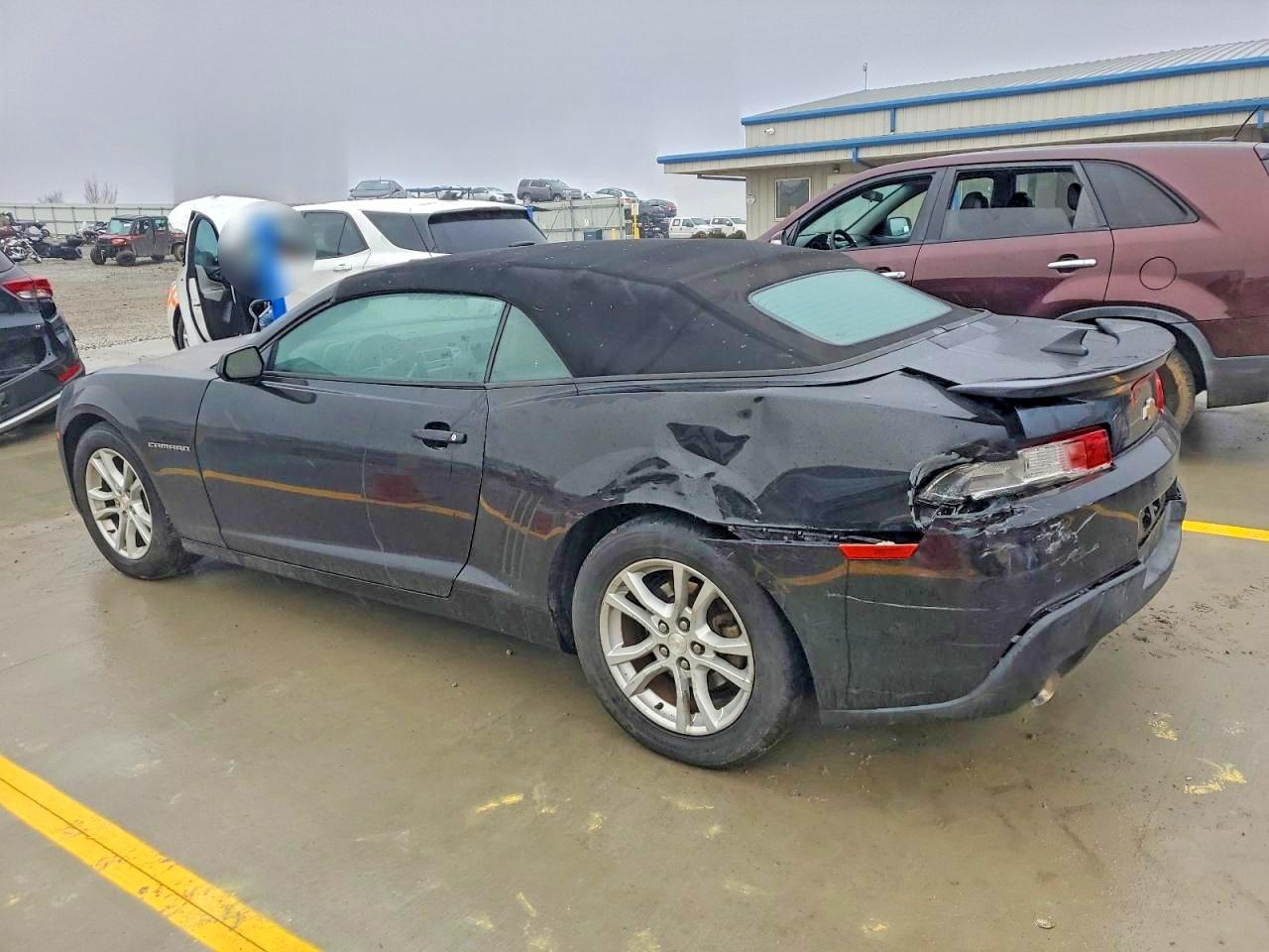 2015 CHEVROLET CAMARO LT photo 2