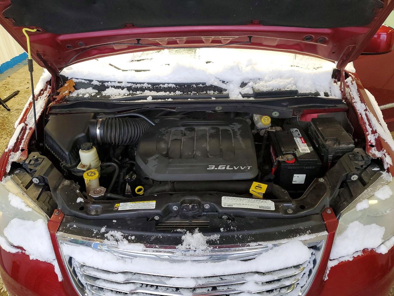 2012 CHRYSLER TOWN & COUNTRY TOURING photo 12