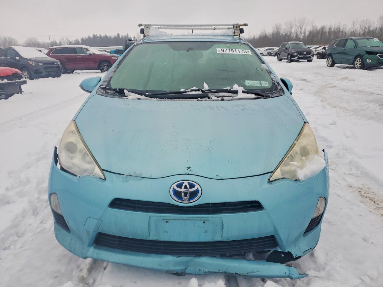 2013 TOYOTA PRIUS C photo 9