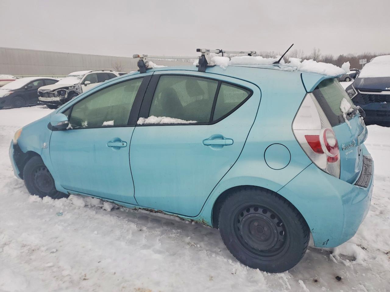 2013 TOYOTA PRIUS C photo 3