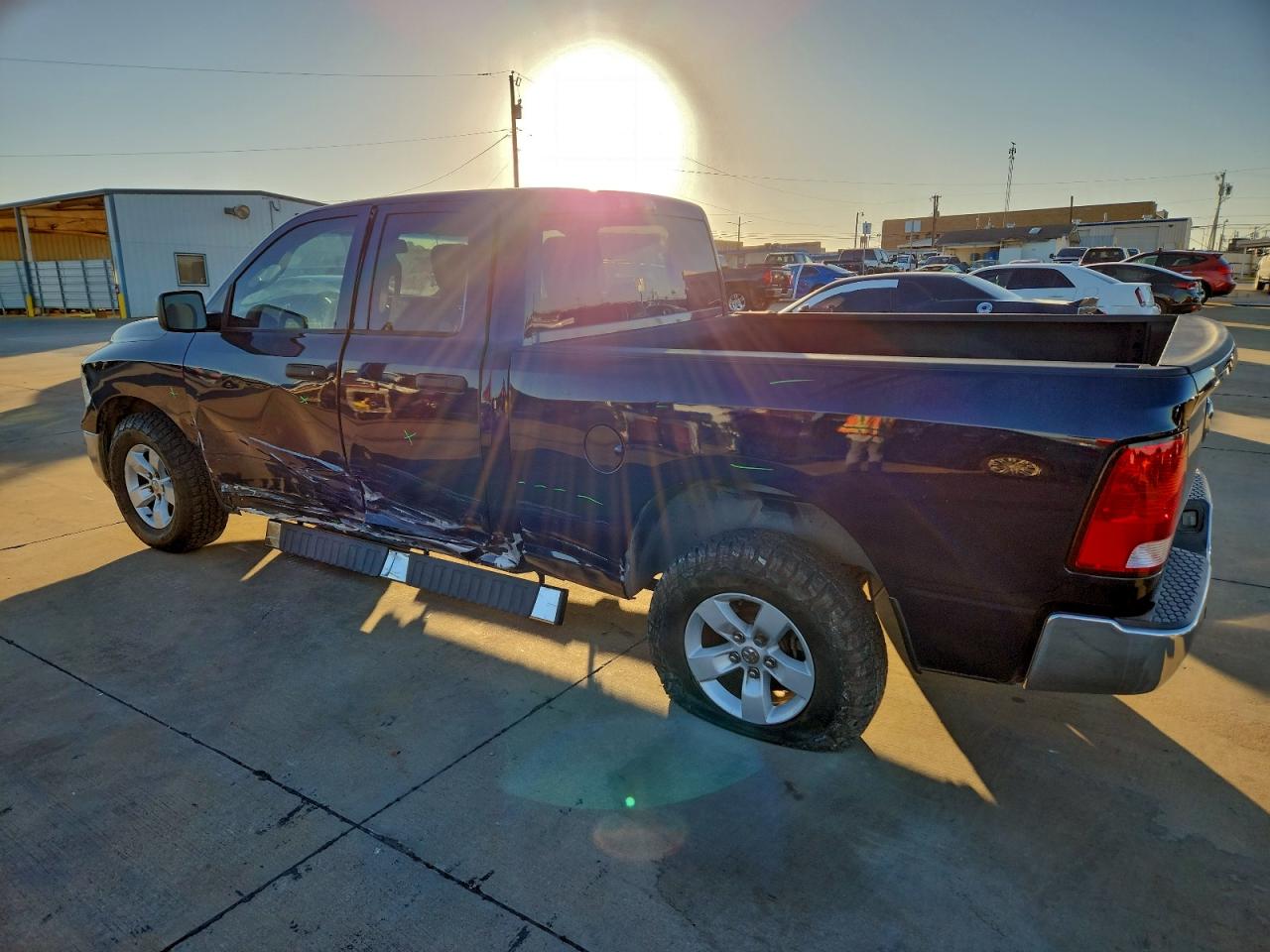 2019 RAM 1500 CLASSIC TRADESMAN photo 3