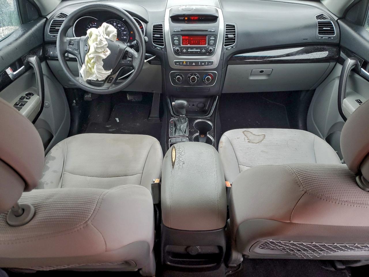 2015 KIA SORENTO LX photo 22