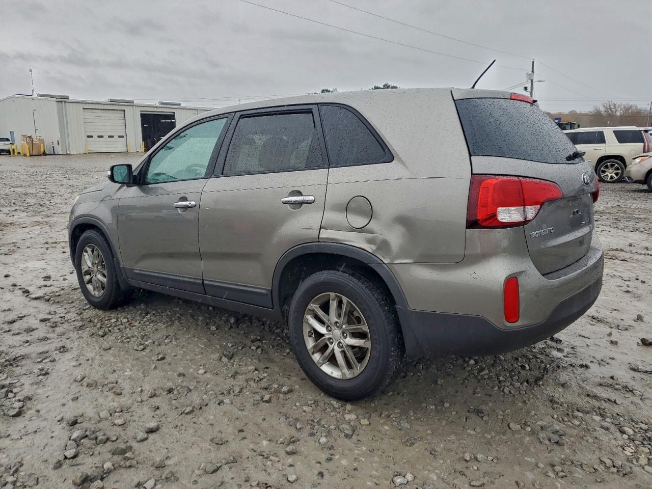 2015 KIA SORENTO LX photo 4