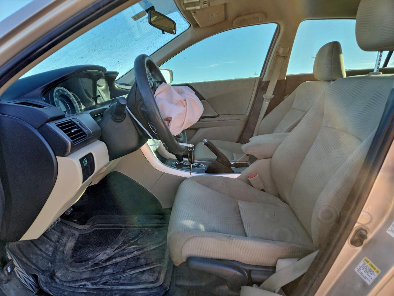 2015 HONDA ACCORD LX photo 13