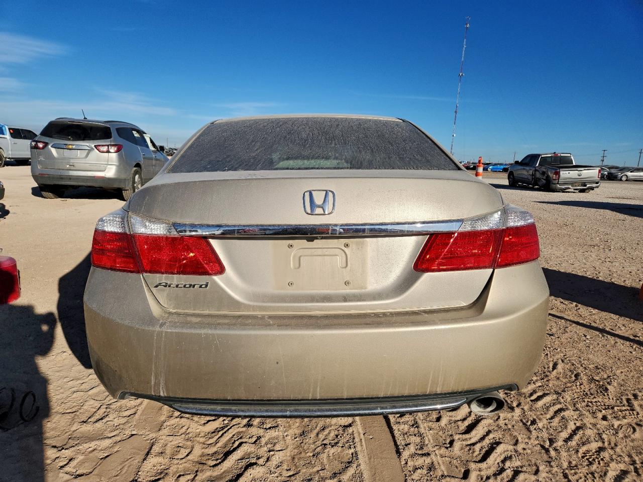 2015 HONDA ACCORD LX photo 11