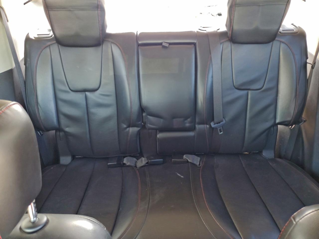 2011 GMC TERRAIN SLT photo 28