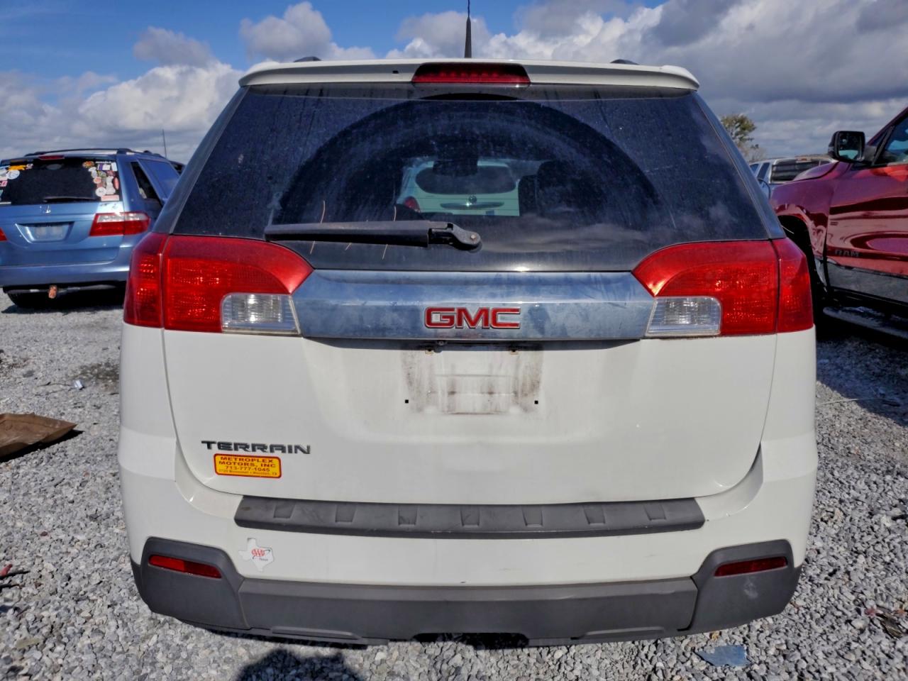 2011 GMC TERRAIN SLT photo 16