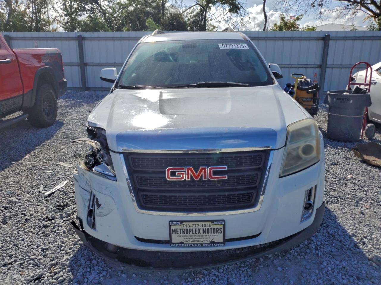 2011 GMC TERRAIN SLT photo 13