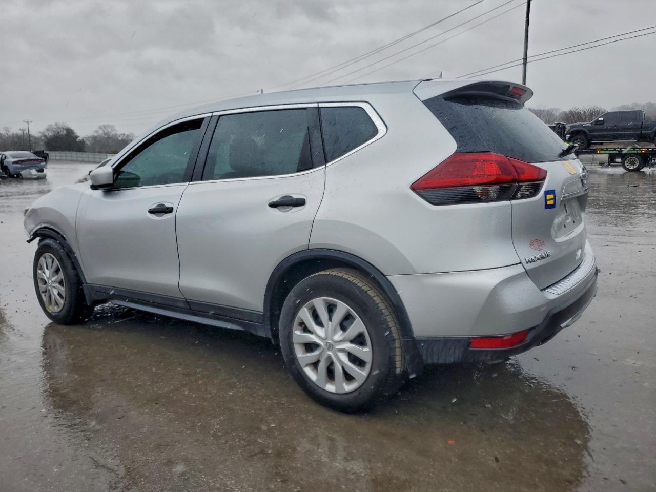2018 NISSAN ROGUE S photo 3