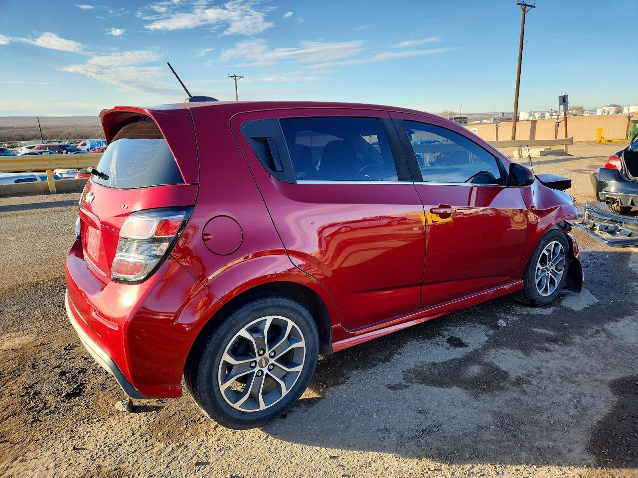 2017 CHEVROLET SONIC LT photo 3