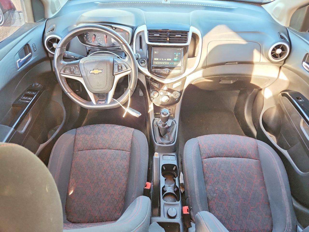 2017 CHEVROLET SONIC LT photo 8
