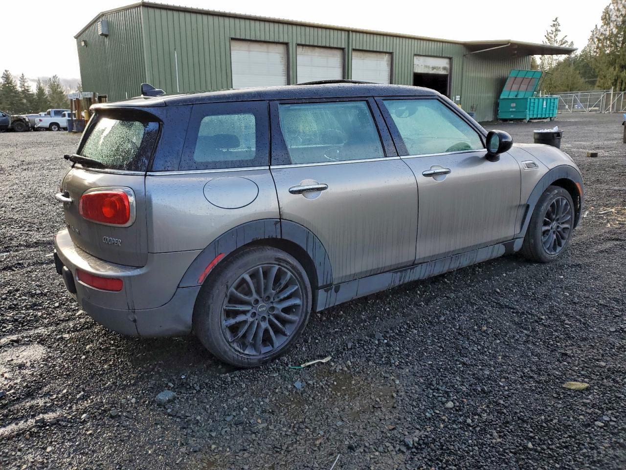 2017 MINI COOPER CLUBMAN photo 3
