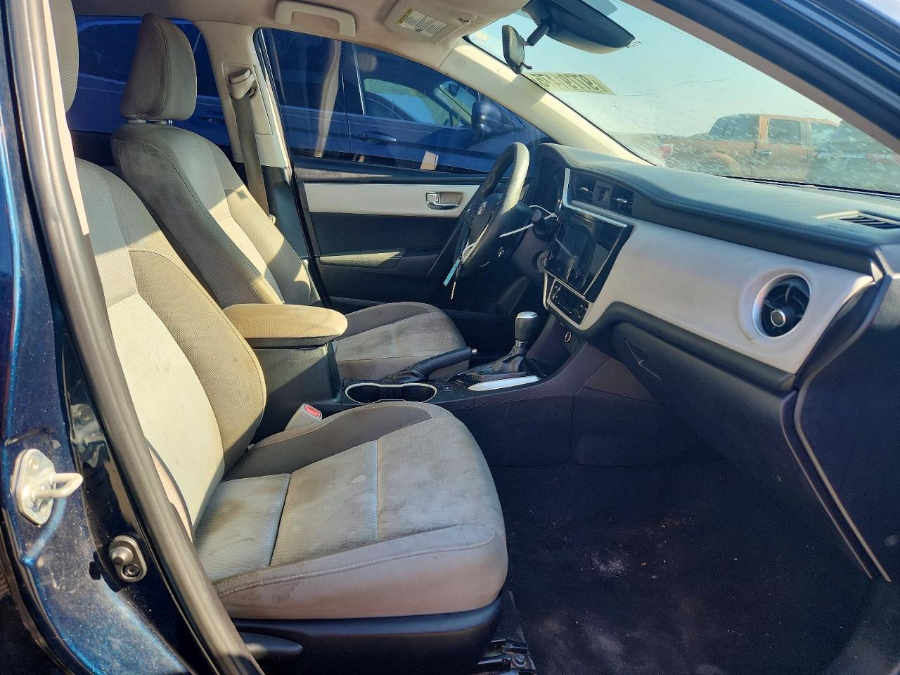 2018 TOYOTA COROLLA L photo 7