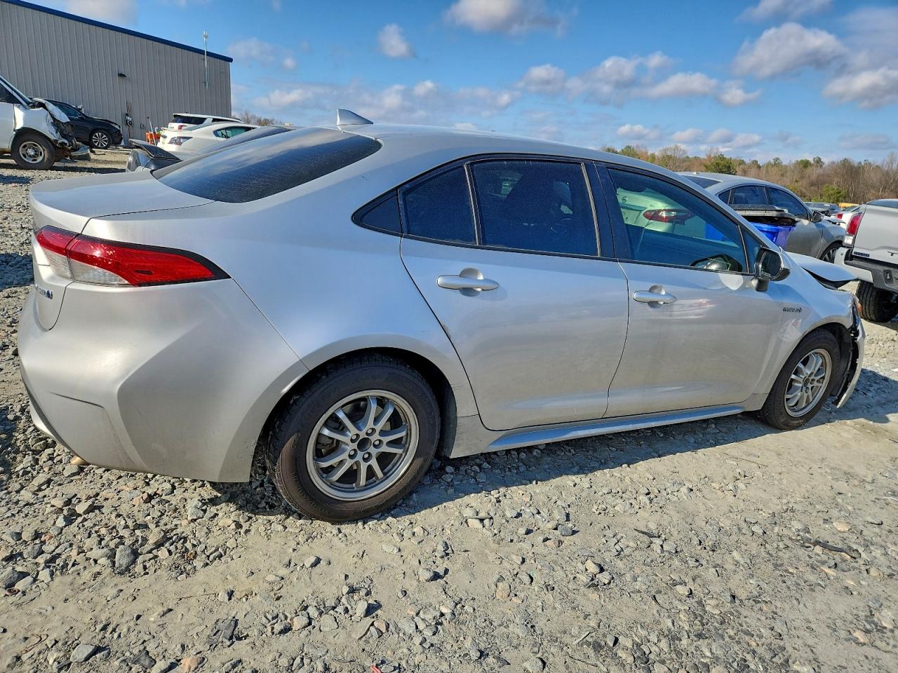 2020 TOYOTA COROLLA LE photo 3