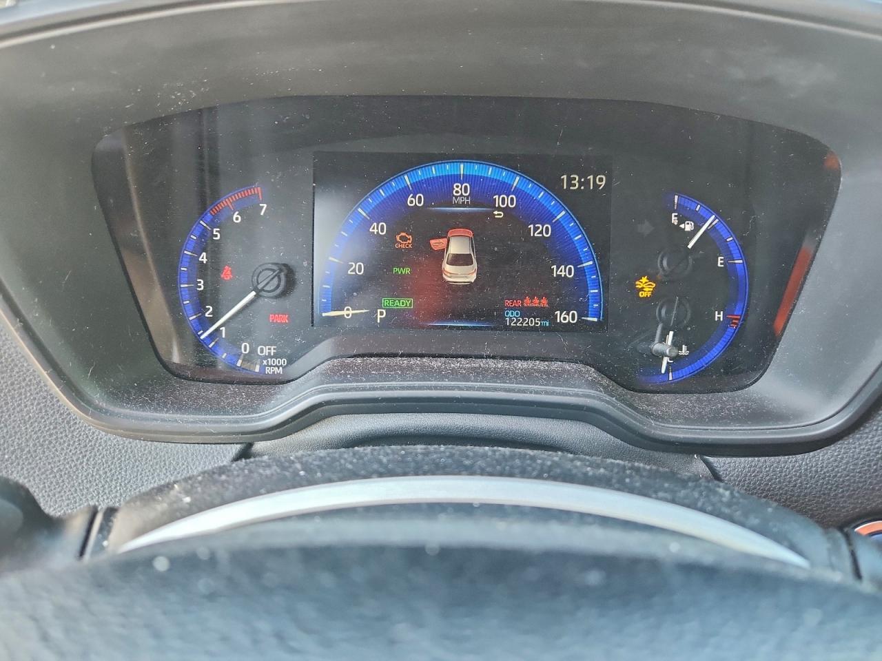 2020 TOYOTA COROLLA LE photo 9