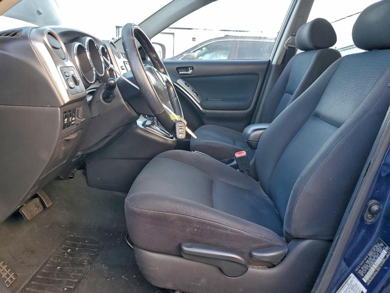 2006 TOYOTA COROLLA MATRIX XR photo 13