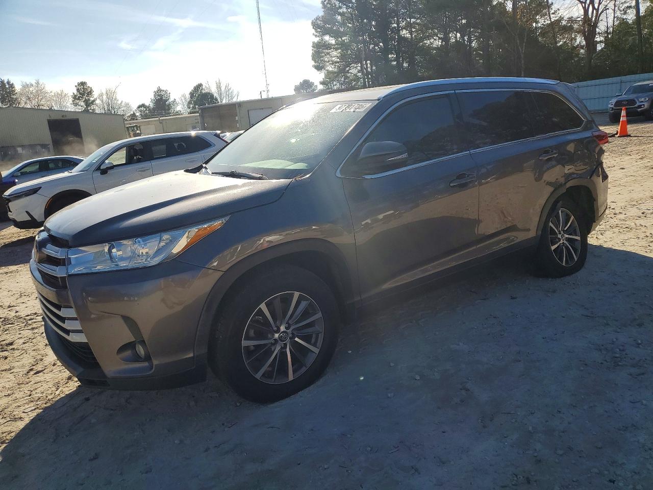 2019 TOYOTA HIGHLANDER