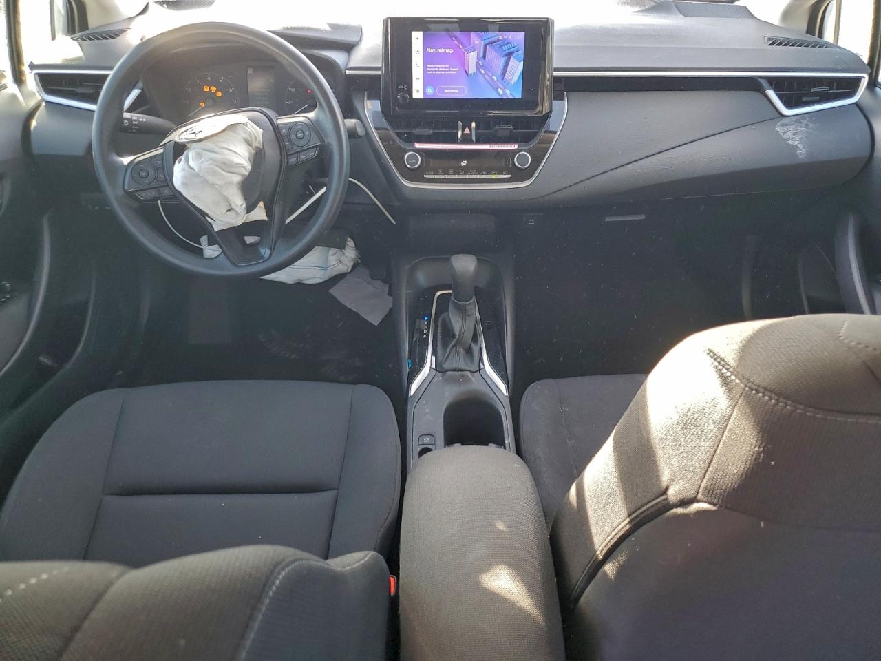 2024 TOYOTA COROLLA LE photo 8