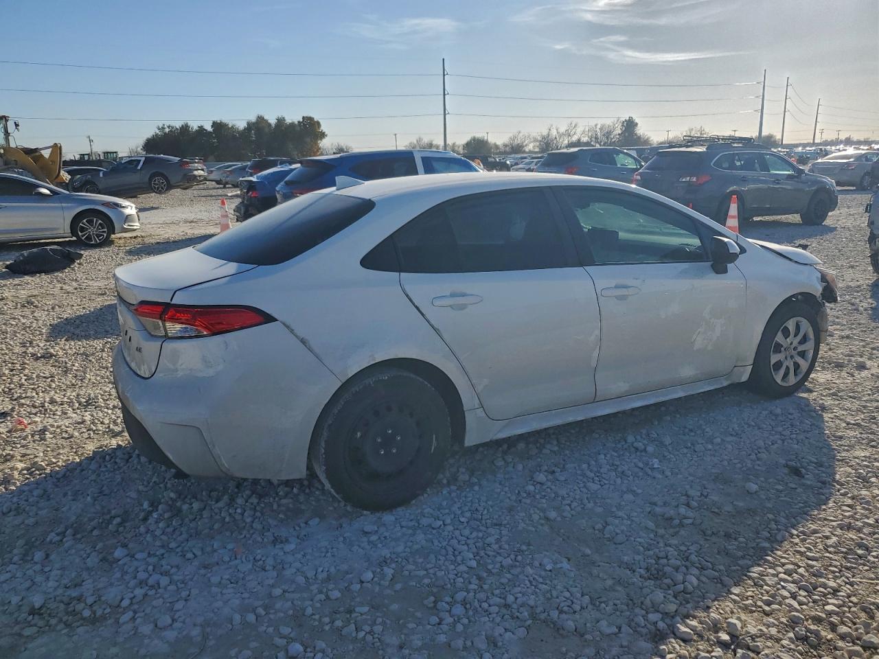 2024 TOYOTA COROLLA LE photo 3