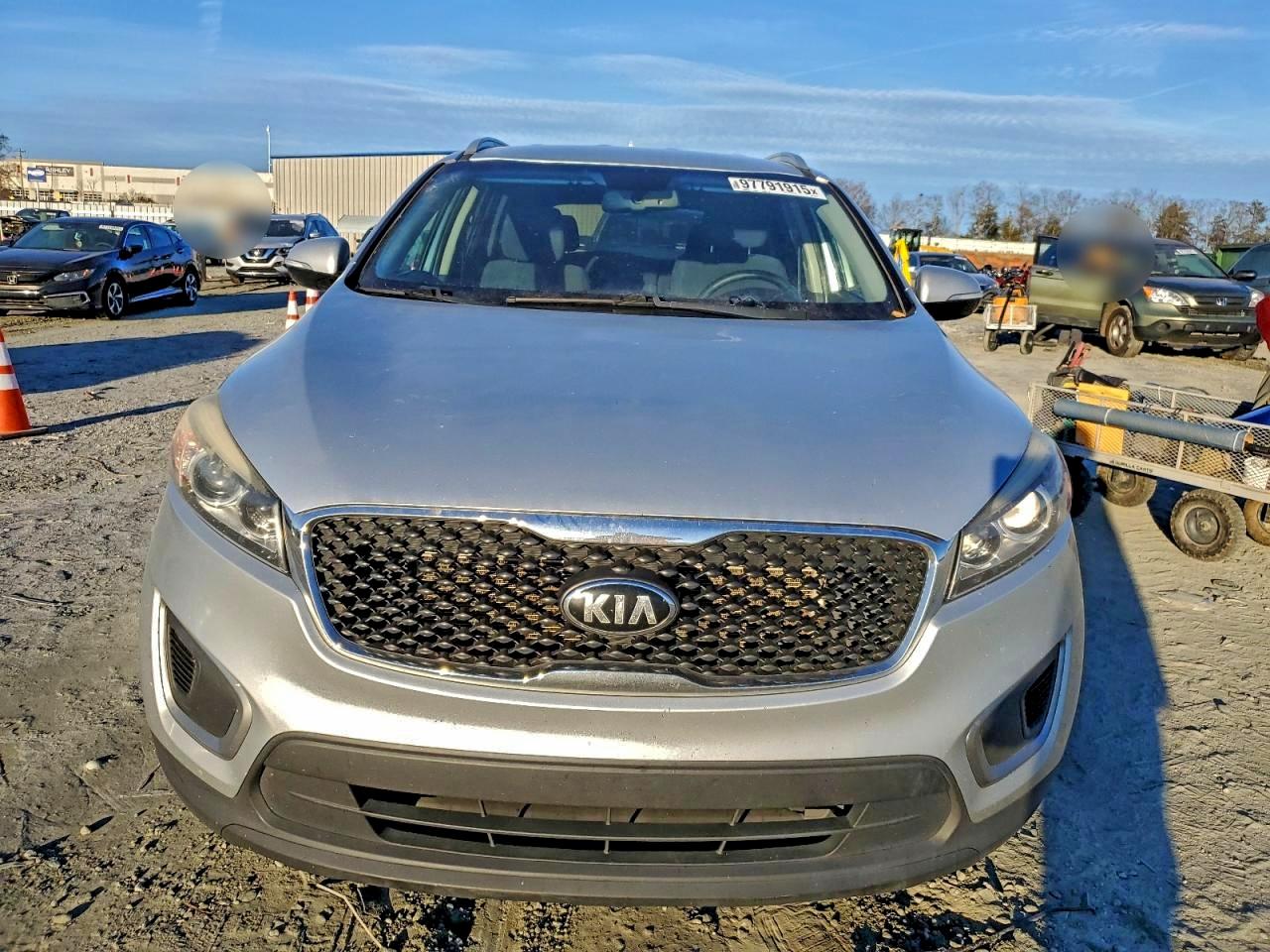 2016 KIA SORENTO LX photo 5