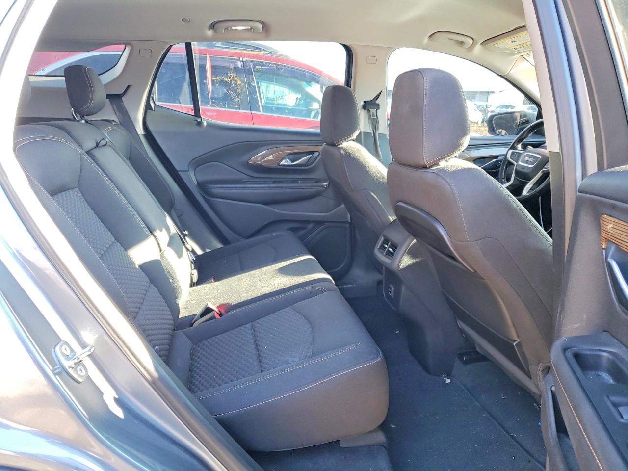 2019 GMC TERRAIN SLE photo 11