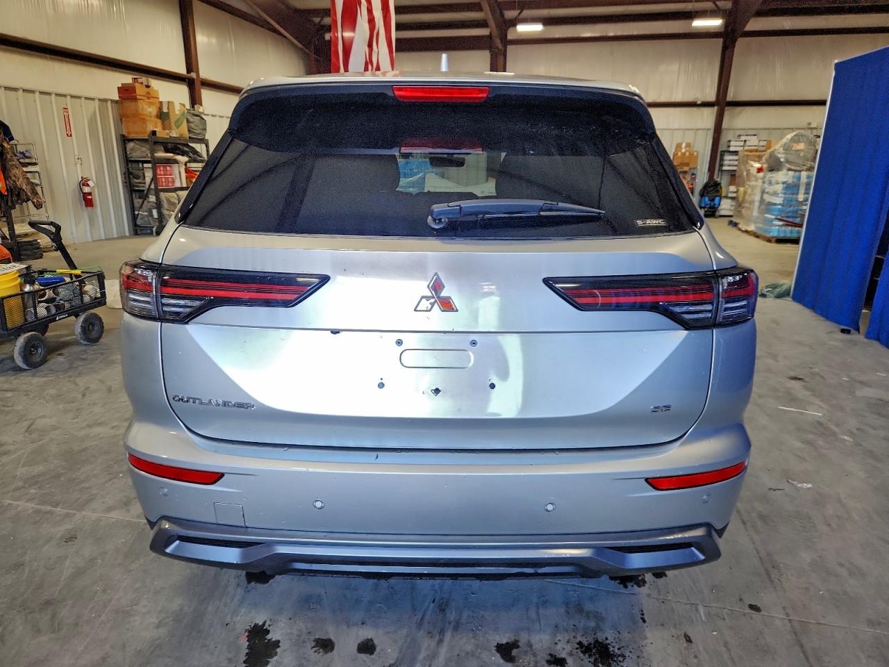 2025 MITSUBISHI OUTLANDER SE photo 16