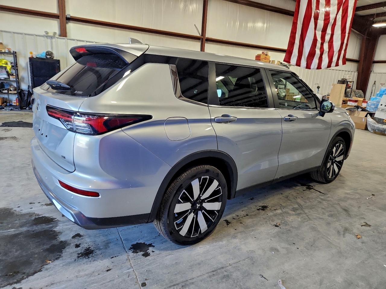 2025 MITSUBISHI OUTLANDER SE photo 7