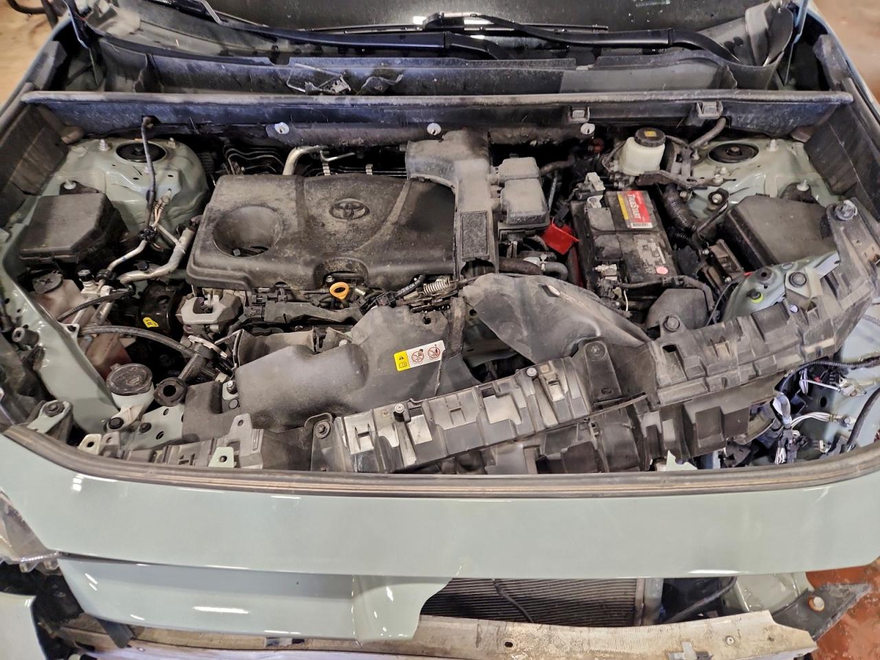 2021 TOYOTA RAV4 XLE photo 23