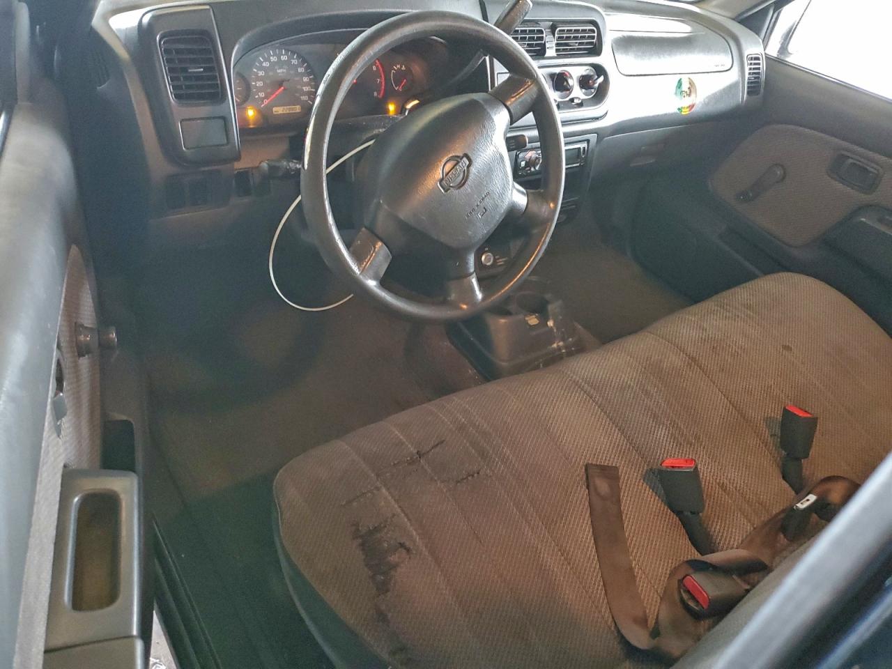 2001 NISSAN FRONTIER XE photo 8