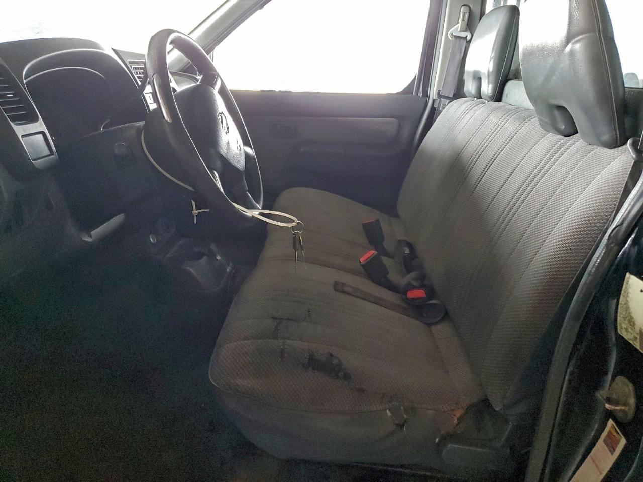 2001 NISSAN FRONTIER XE photo 7