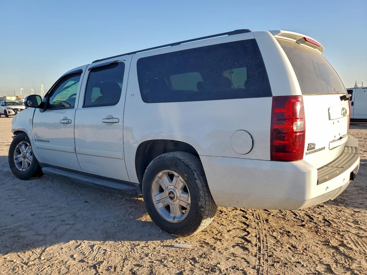 2008 CHEVROLET SUBURBAN C1500 LS photo 2