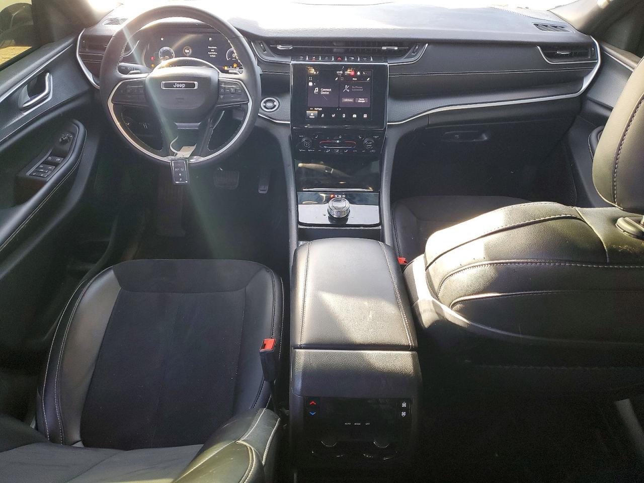 2024 JEEP GRAND CHEROKEE L LAREDO photo 8