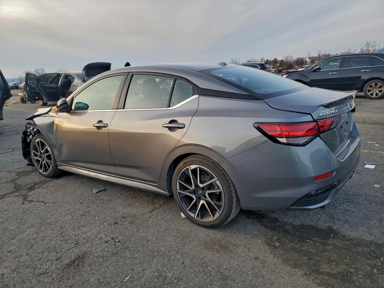 2024 NISSAN SENTRA SR photo 4
