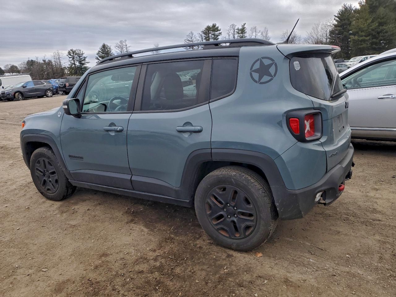2017 JEEP RENEGADE TRAILHAWK photo 2