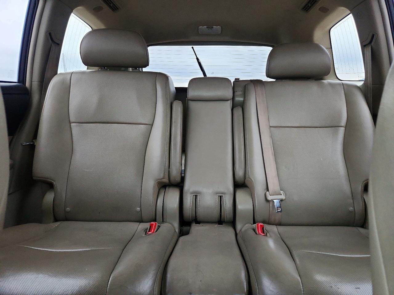 2011 TOYOTA HIGHLANDER LIMITED photo 10