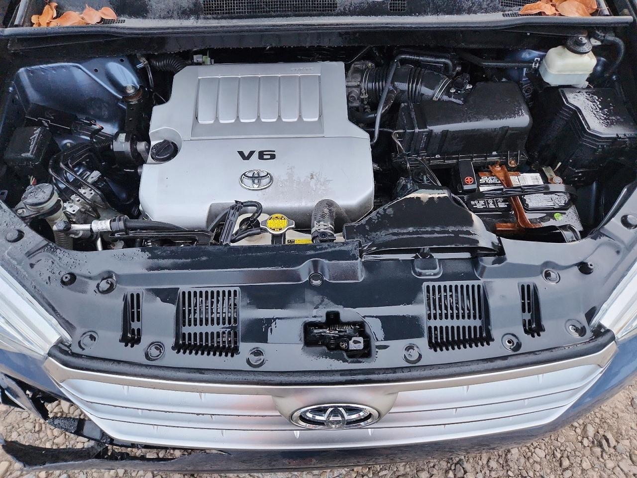 2011 TOYOTA HIGHLANDER LIMITED photo 12