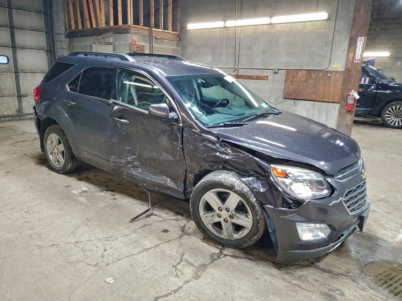 2016 CHEVROLET EQUINOX LT photo 4