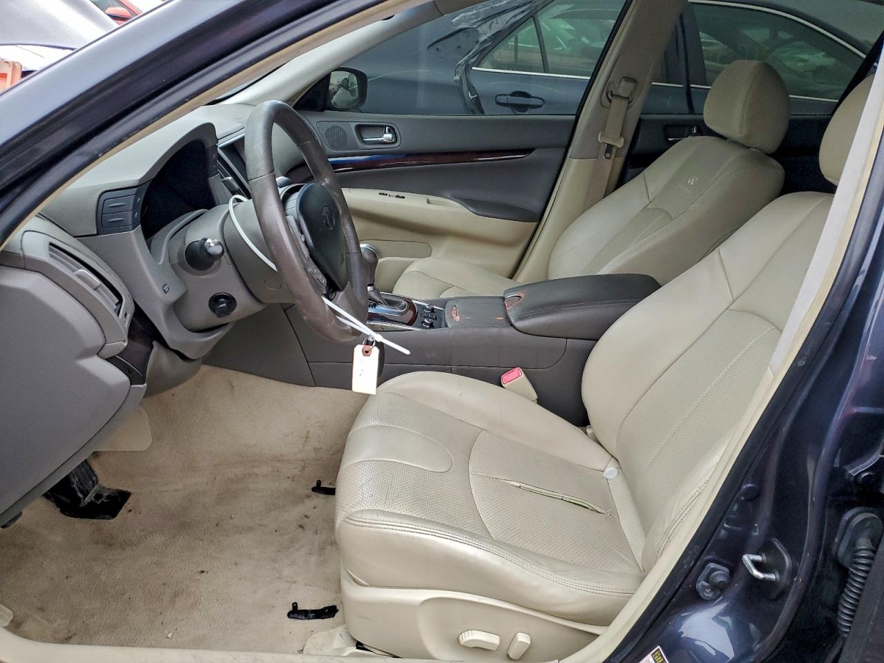 2012 INFINITI G37 photo 7