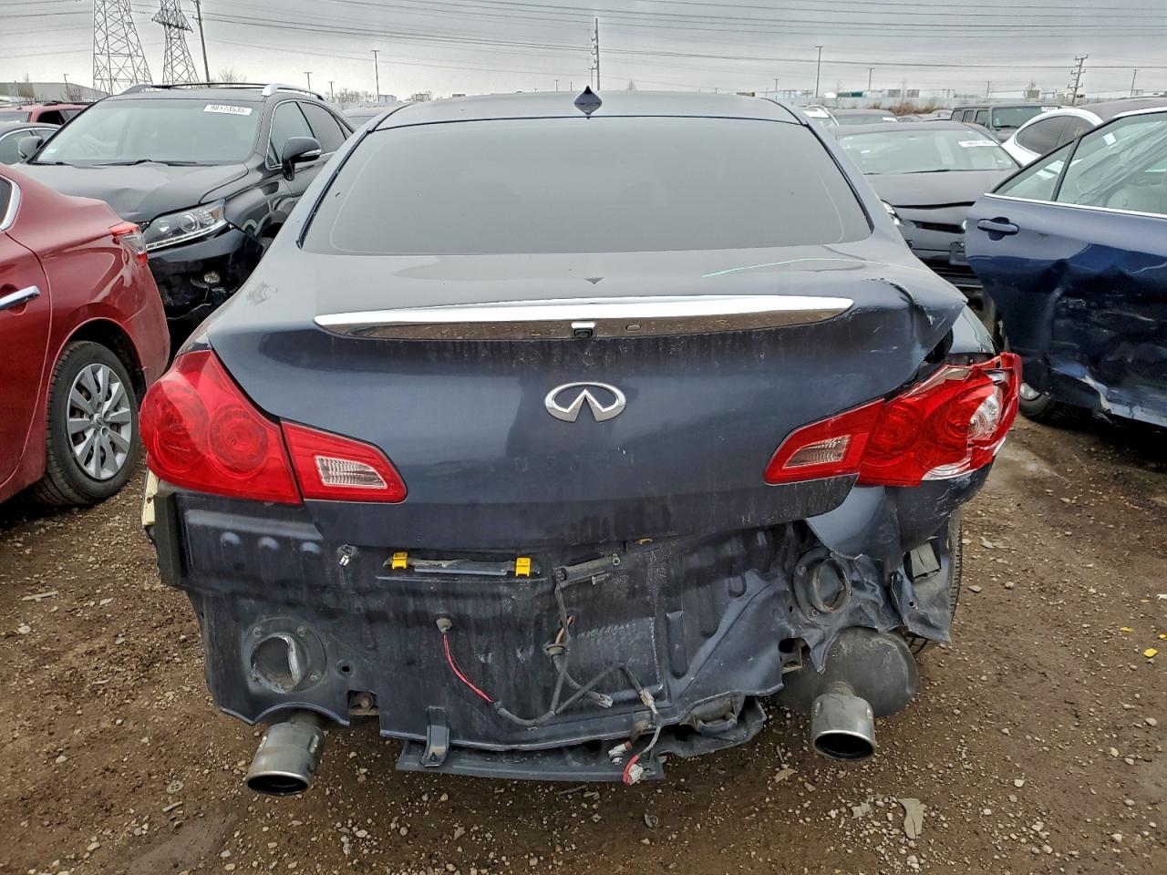 2012 INFINITI G37 photo 6