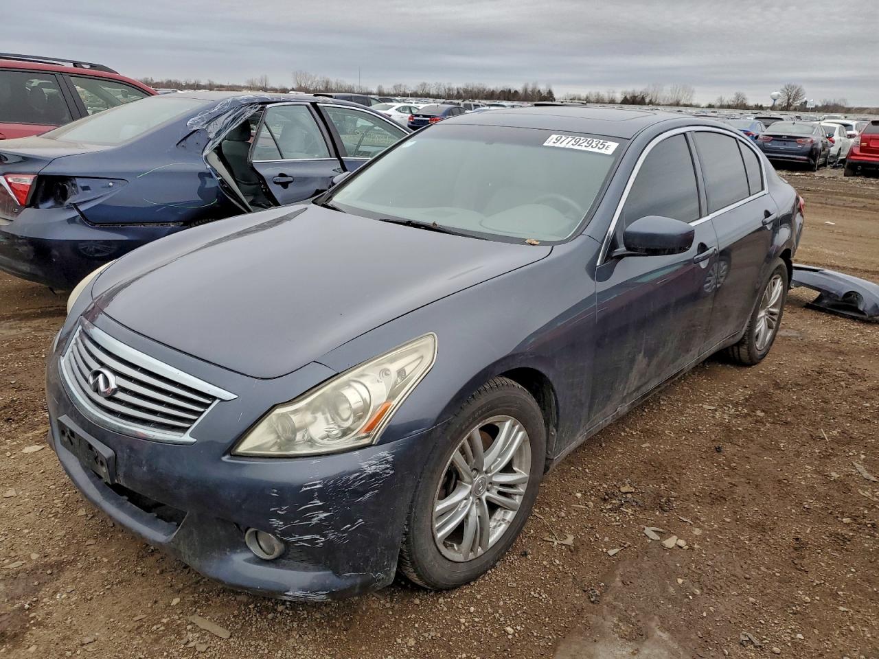 2012 INFINITI G37