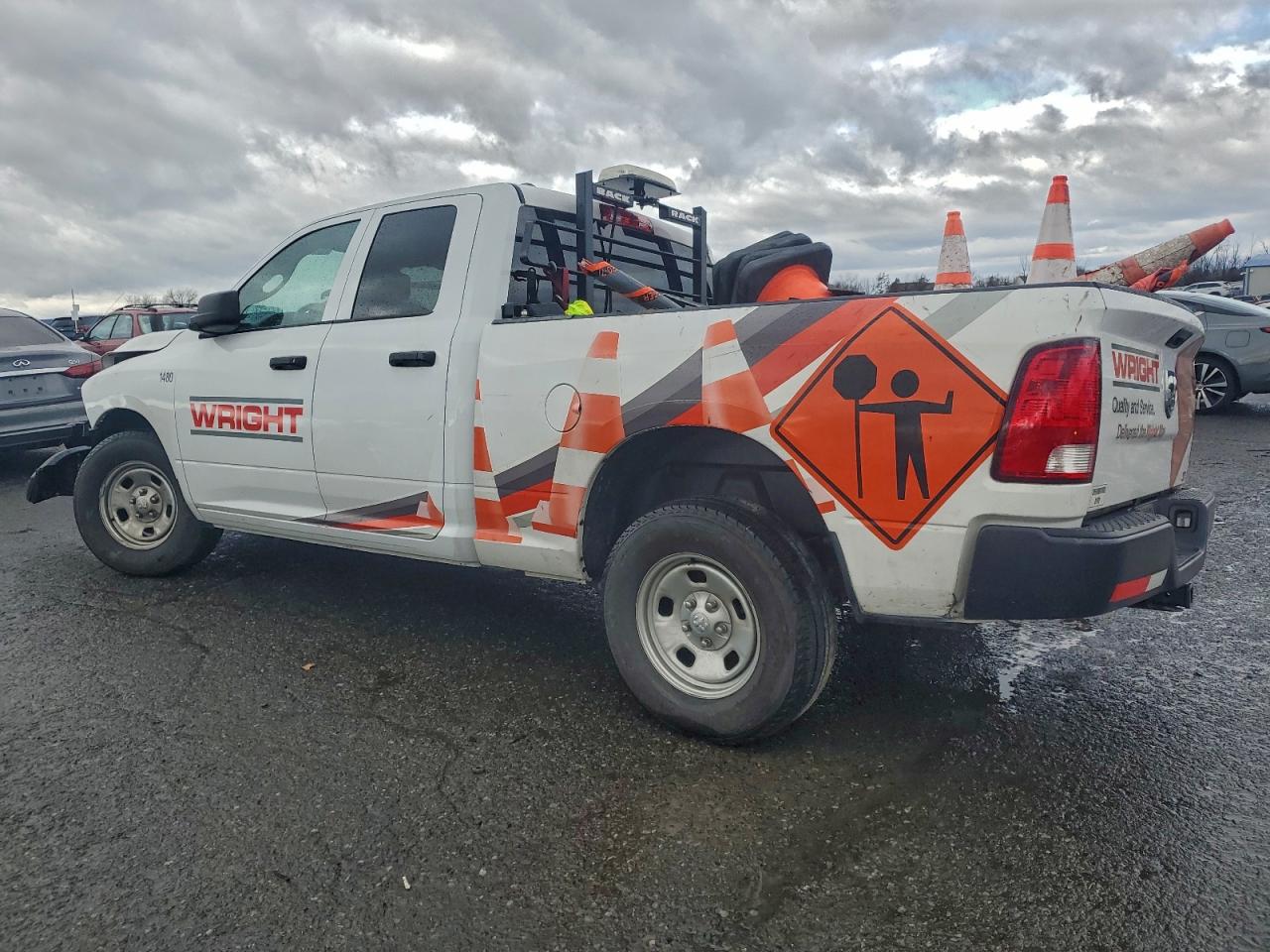 2022 RAM 1500 CLASSIC TRADESMAN photo 2
