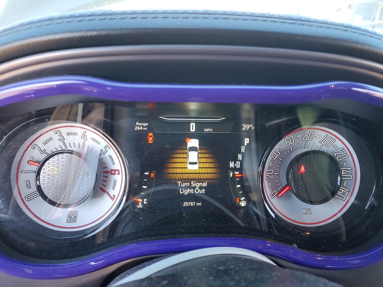 2023 DODGE CHALLENGER R/T photo 9