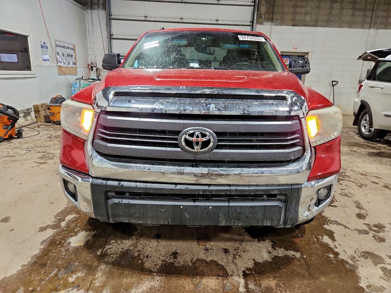 2014 TOYOTA TUNDRA CREWMAX SR5 photo 5
